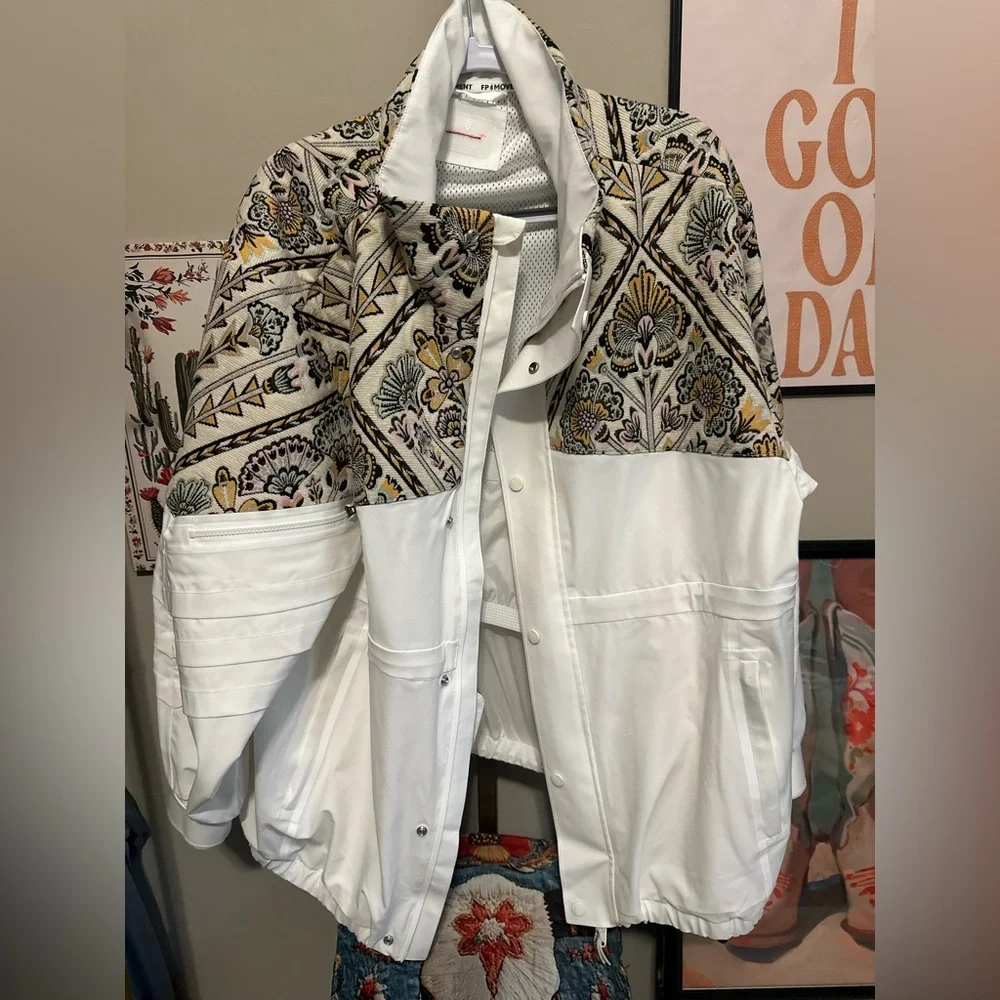 FREE PEOPLE MOVEMENT SUMMIT SUNSET 2-in-1 ski coat NWT retails $595 size Large - Picture 3 of 3